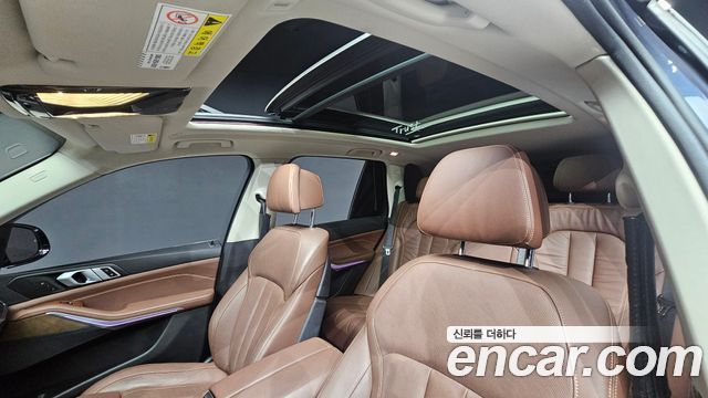 BMW X5 2019 — photo 24