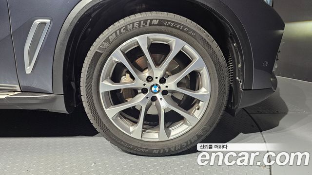 BMW X5 2019 — photo 7