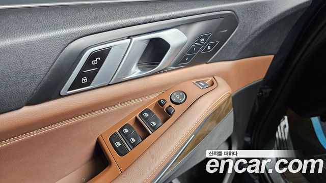 BMW X5 2019 — photo 32