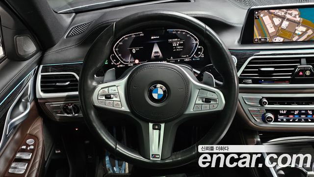 BMW 7-Series 2020 — photo 19
