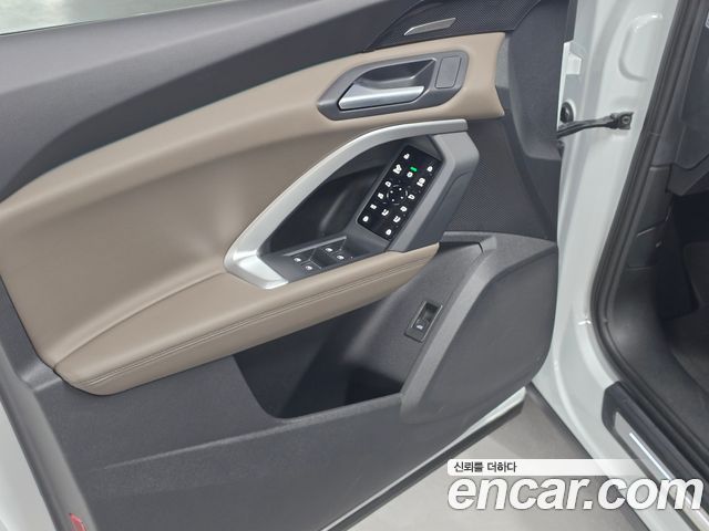 Audi Q5 2025 — photo 9