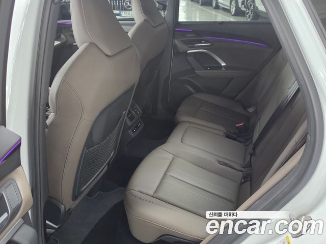 Audi Q5 2025 — photo 11