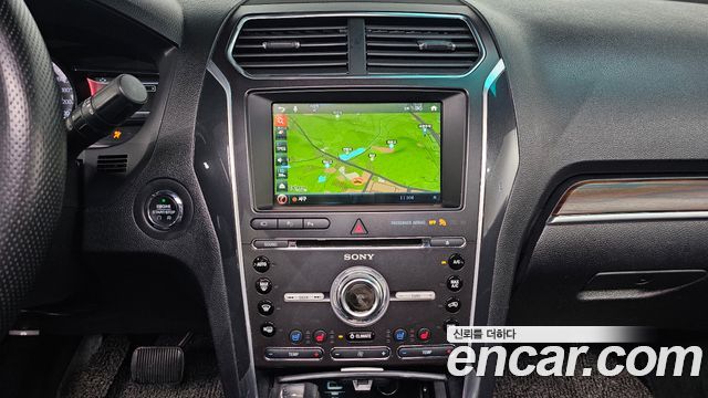 Ford Explorer 2016 — photo 12