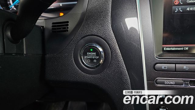 Ford Explorer 2016 — photo 19