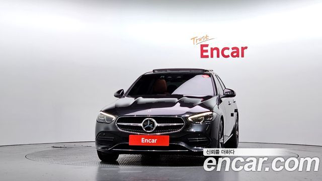Mercedes-Benz C-Class 2023 — photo 3