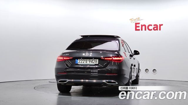 Mercedes-Benz C-Class 2023 — photo 4