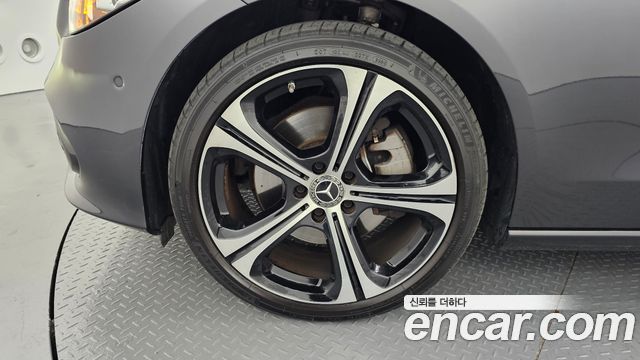 Mercedes-Benz C-Class 2023 — photo 5