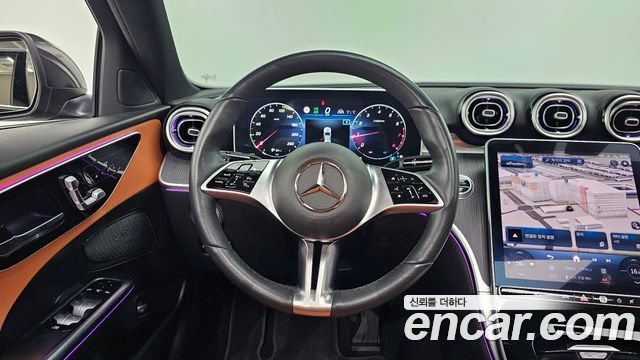 Mercedes-Benz C-Class 2023 — photo 18