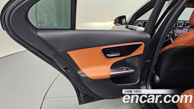 Mercedes-Benz C-Class 2023 — photo 15