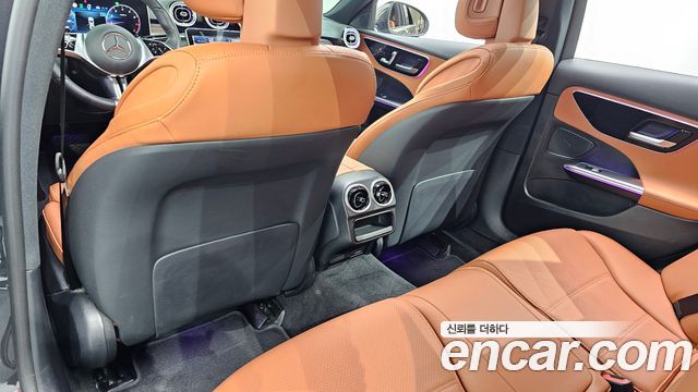 Mercedes-Benz C-Class 2023 — photo 28