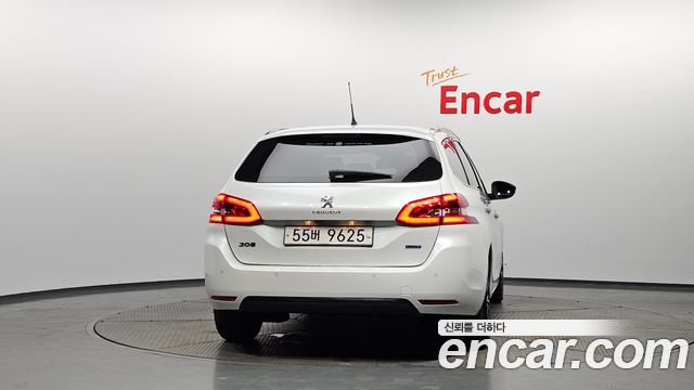 Peugeot 308 2015 — photo 4