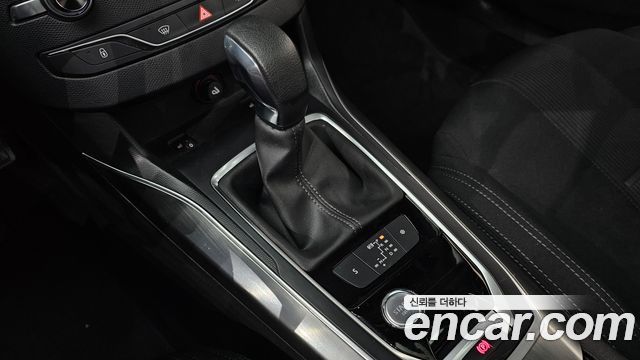 Peugeot 308 2015 — photo 9