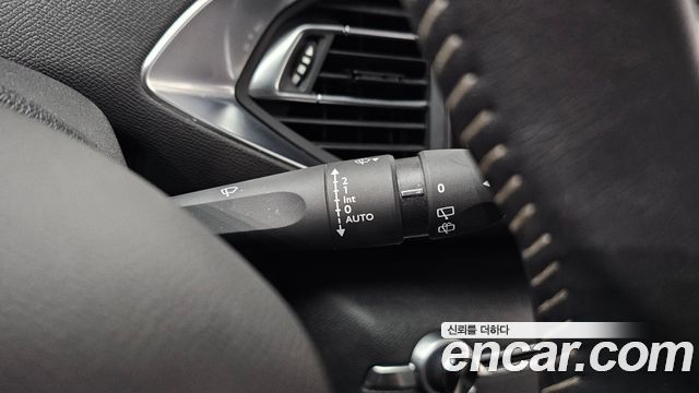 Peugeot 308 2015 — photo 15