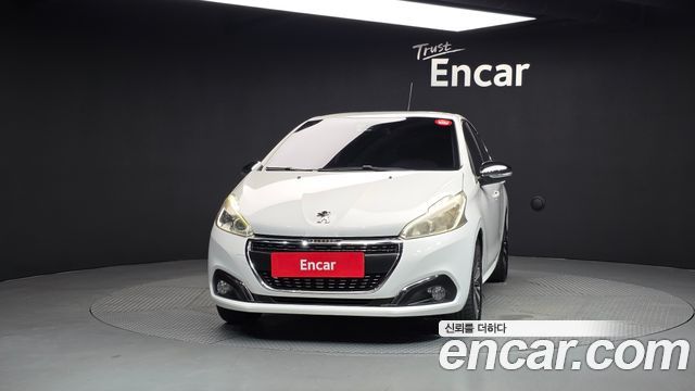 Peugeot 208 2017 — photo 3