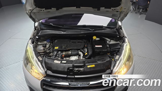 Peugeot 208 2017 — photo 6
