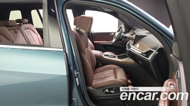 BMW X7 2023 — photo 17