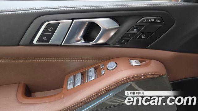 BMW X7 2023 — photo 19
