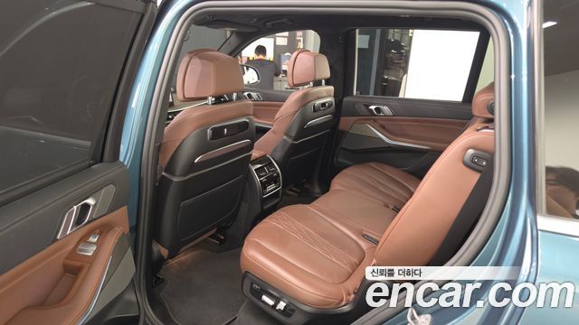 BMW X7 2023 — photo 16