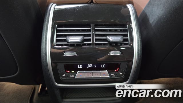 BMW X7 2023 — photo 28