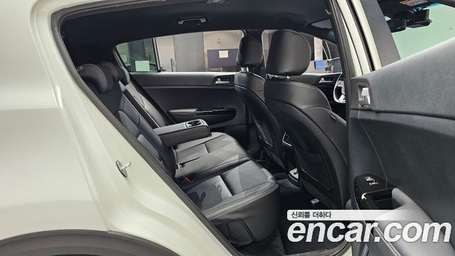 Kia Sportage 2021 — photo 16