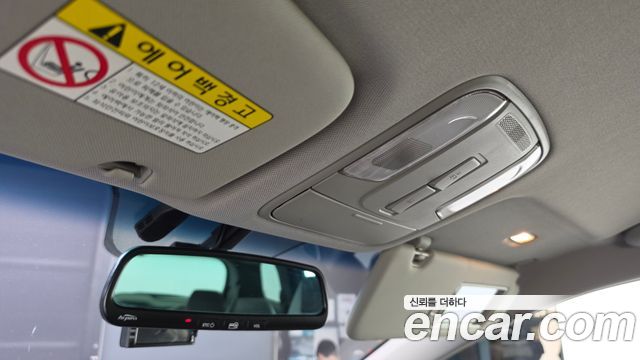 Kia Canival 2015 — photo 18