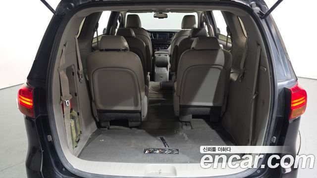 Kia Canival 2015 — photo 20