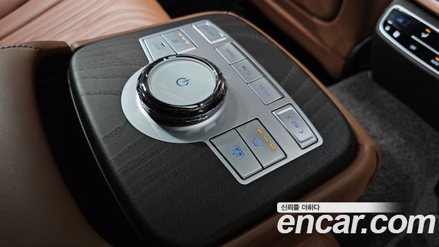 Genesis G80 2023 — photo 18