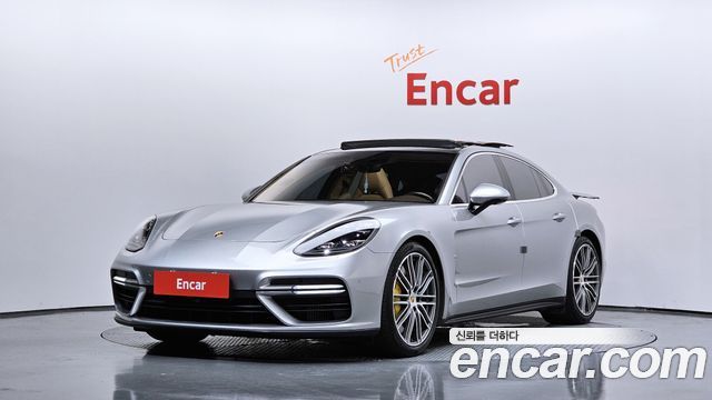Porsche Panamera 2018 — photo 1