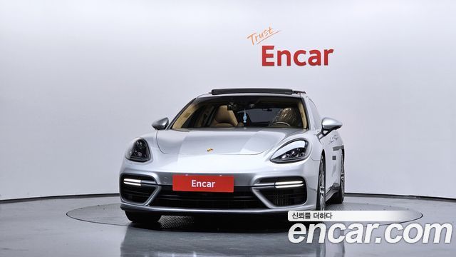 Porsche Panamera 2018 — photo 3