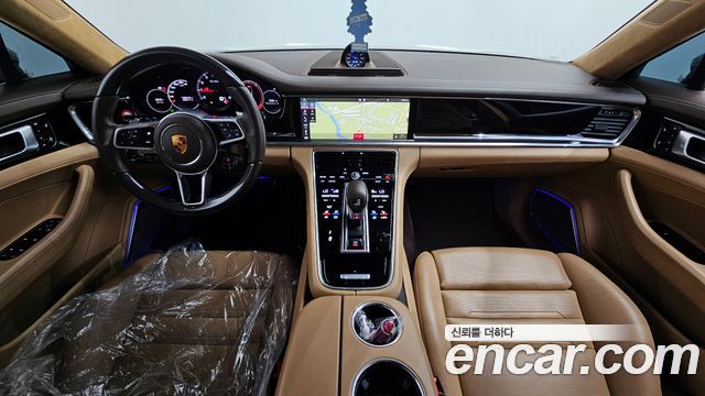 Porsche Panamera 2018 — photo 10