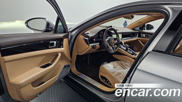 Porsche Panamera 2018 — photo 13