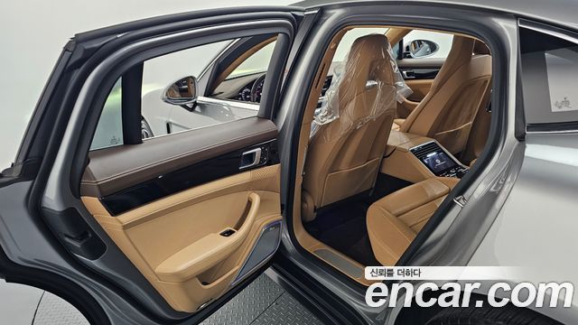 Porsche Panamera 2018 — photo 18