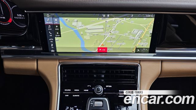 Porsche Panamera 2018 — photo 20