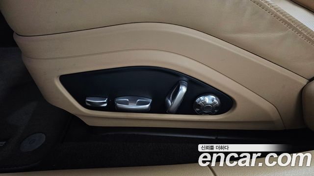 Porsche Panamera 2018 — photo 30