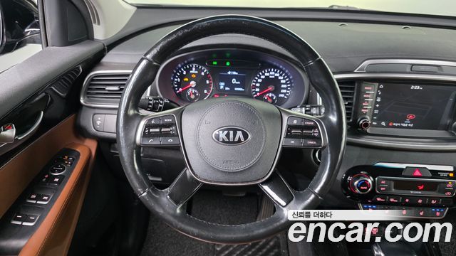 Kia Sorento 2018 — photo 19