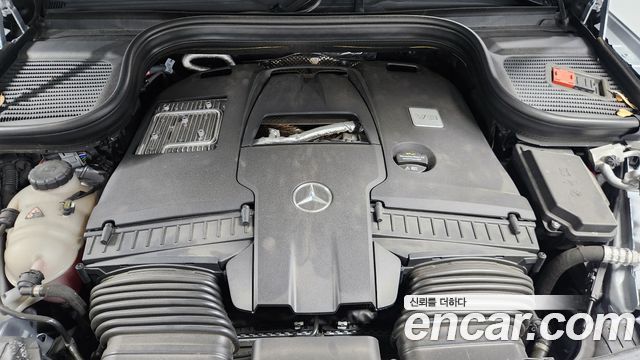 Mercedes-Benz GLS-Class 2024 — photo 6