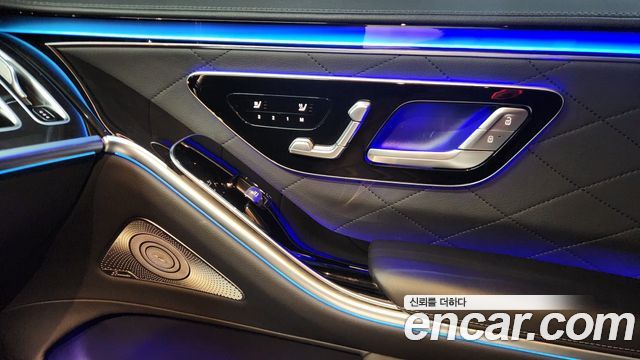 Mercedes-Benz S-Class 2024 — photo 14