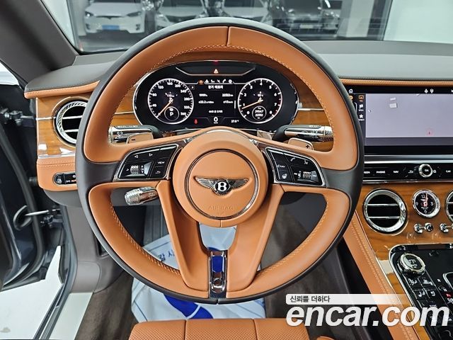 Bentley Continental 2020 — photo 9