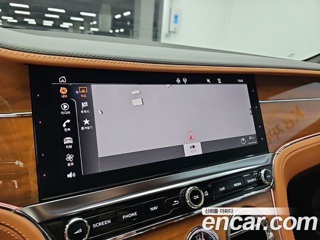 Bentley Continental 2020 — photo 14