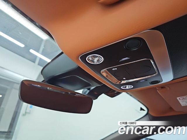 Bentley Continental 2020 — photo 16