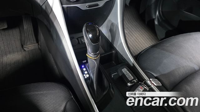 Hyundai Sonata 2012 — photo 12