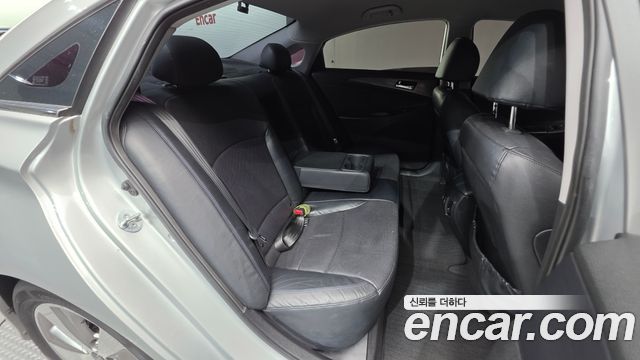 Hyundai Sonata 2012 — photo 28