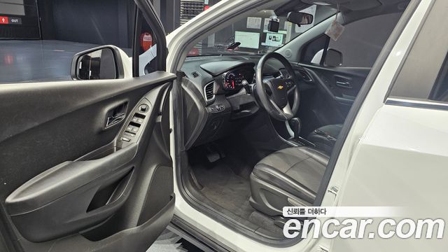 Chevrolet Korea Trax 2018 — photo 13