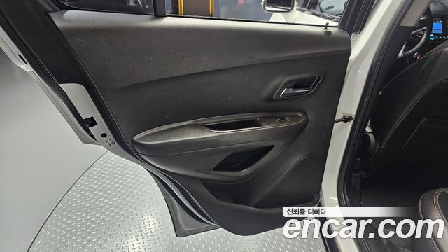 Chevrolet Korea Trax 2018 — photo 15