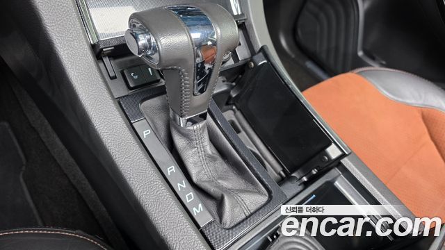 Ford Taurus 2012 — photo 9