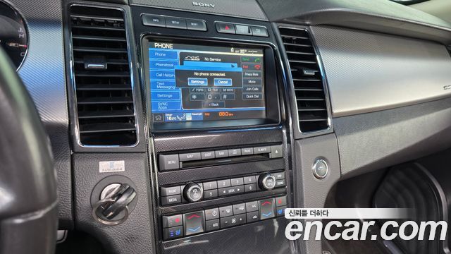 Ford Taurus 2012 — photo 14