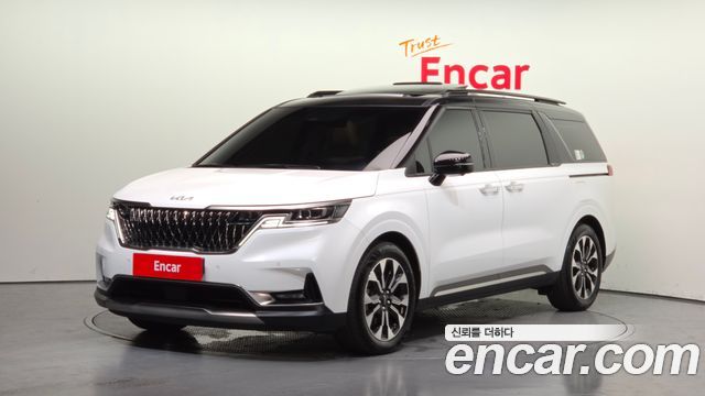 Kia Canival 2023 — photo 1