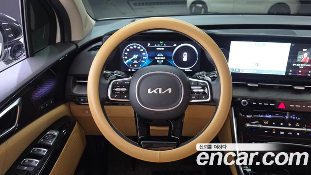 Kia Canival 2023 — photo 13