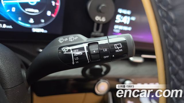 Kia Canival 2023 — photo 15