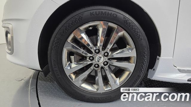 Kia Canival 2017 — photo 5